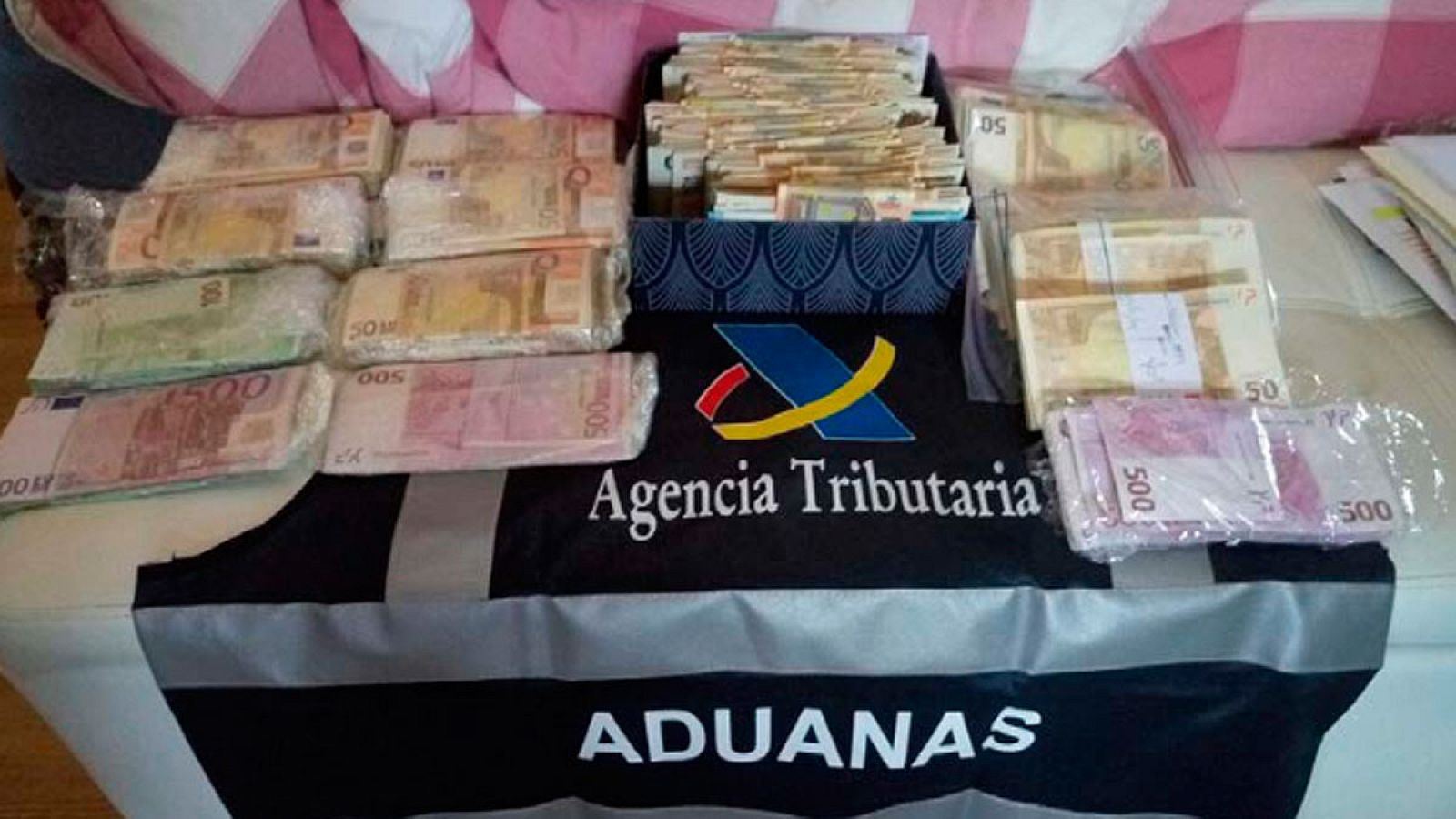 Dinero incautado en la operación por la Agencia Tributaria