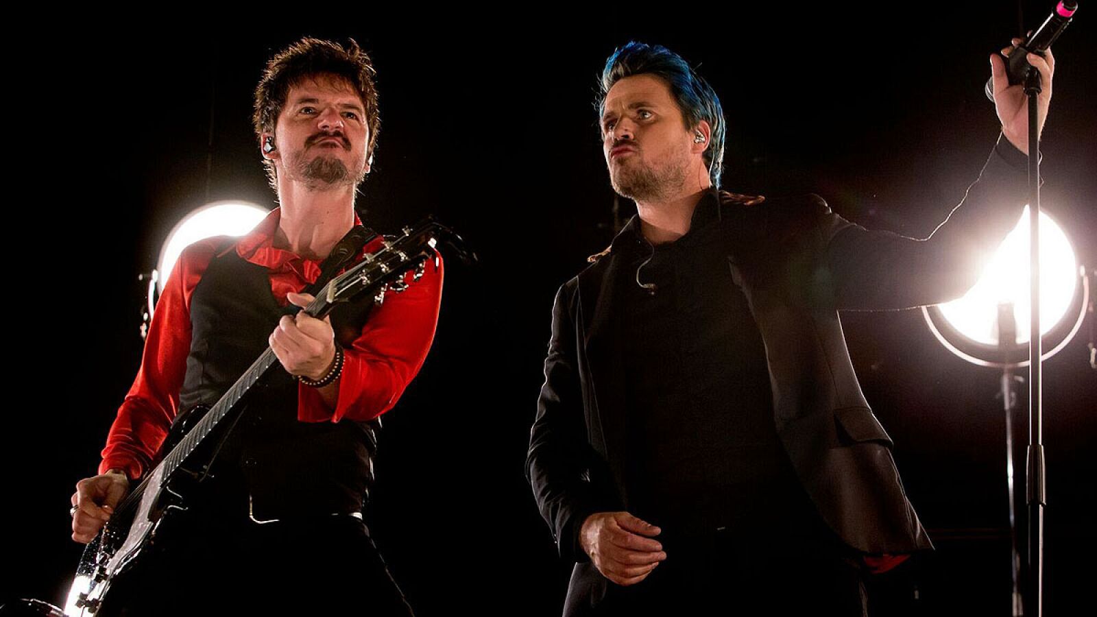 Coque Malla y Dani Martín, durante su concierto en el Teatro Nuevo Alcalá de Madrid