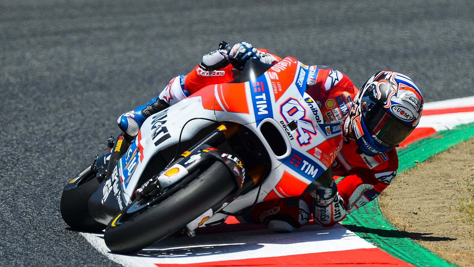 El italiano Dovizioso gana en Barcelona