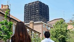 Unos 600 edificios en Inglaterra tienen un revestimiento de material inflamable como el de la torre Grenfell