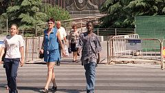 La población en España crece por primera vez en cinco años gracias a la inmigración, según el INE
