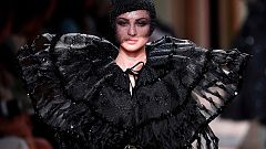 Giorgio Armani firma una sofisticada sinfonía en negros