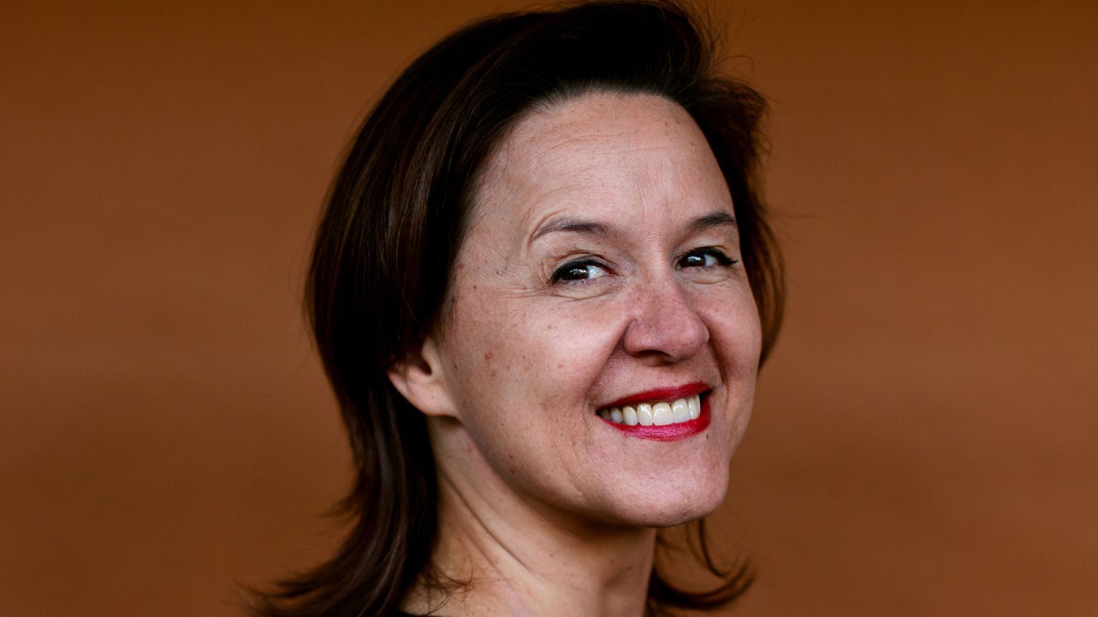 Imagen de la escritora Sophie Hénaff, que antes ejerció de humorista y periodista.