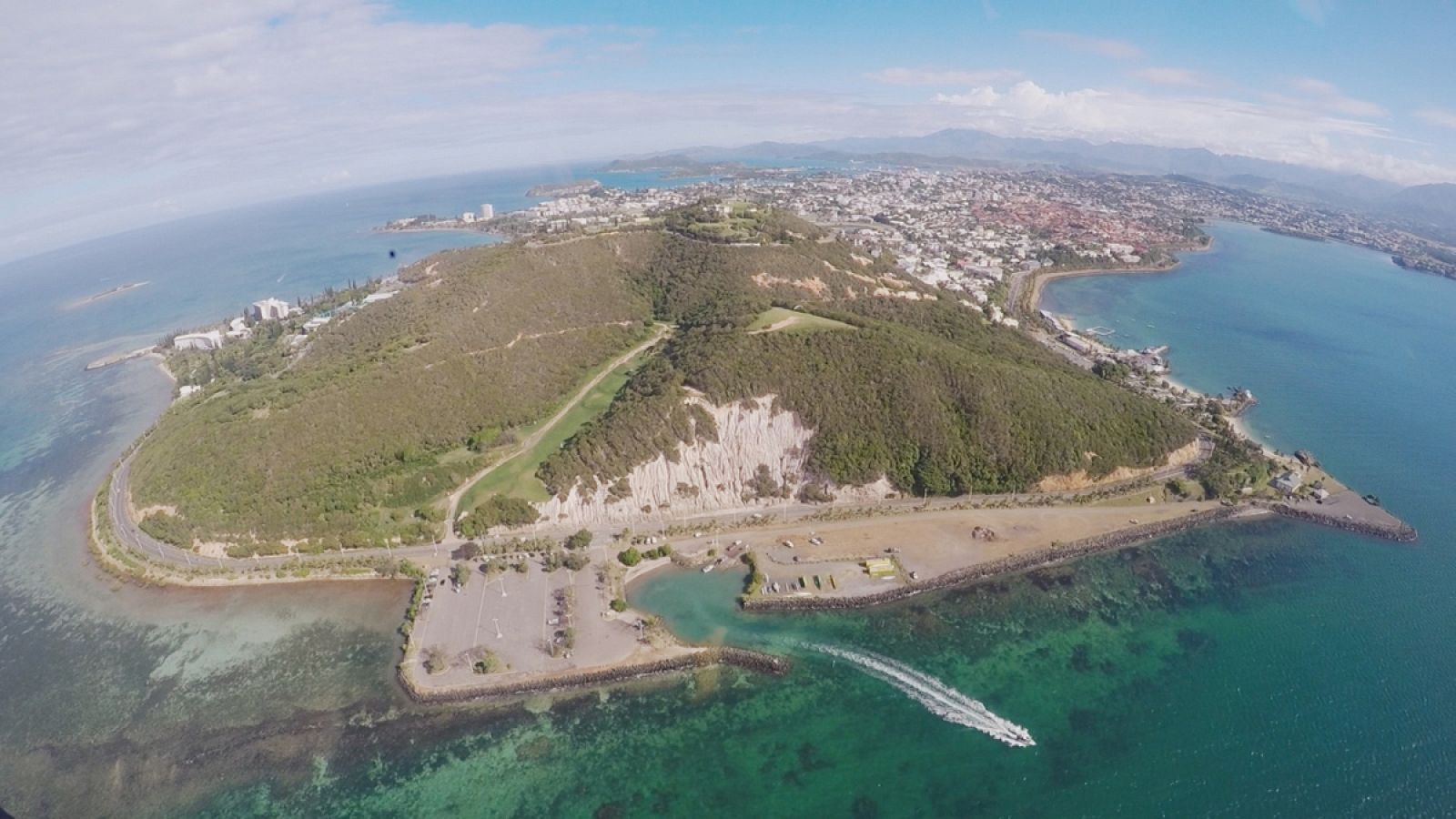 'Españoles en el mundo' recorre 18.000 Km hacia Nueva Caledonia, primer destino de su nueva temporada en La 1