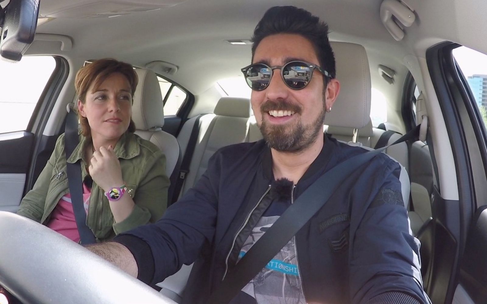 'Seguridad vital' descubre las curiosidades del cantante Álex Ubago al volante