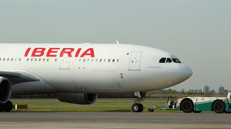 Iberia, sancionada por exigir test de embarazo antes de contratar a mujeres