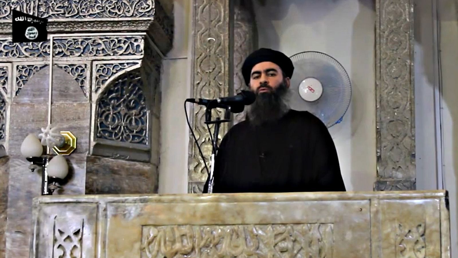 El cabecilla del Estado islámico, Abu Bakr al Bagdadi, en una imagen de un vídeo promocional de los yihadistas