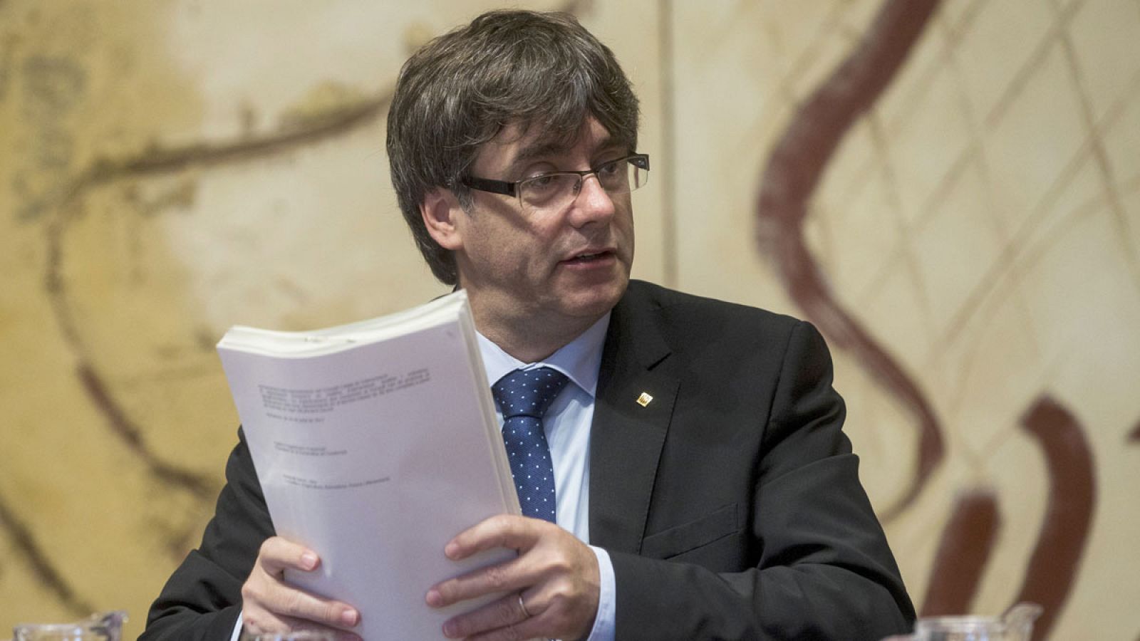 Puigdemont durante una reunión del Govern