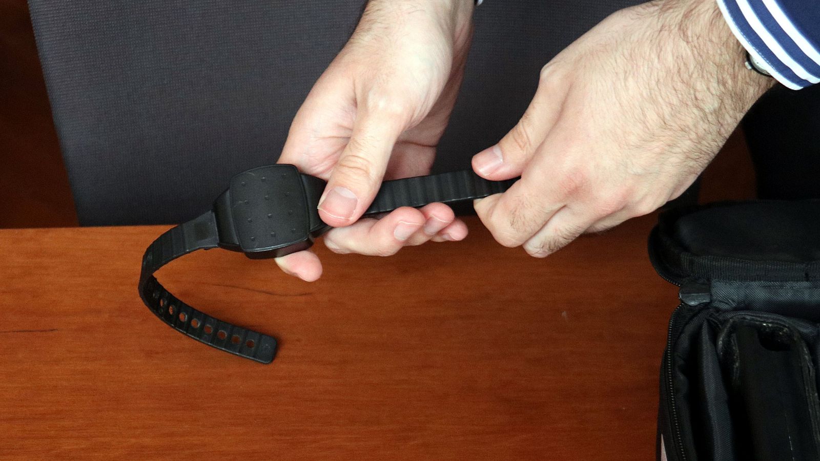 Turmellera electrònica per mantenir localitzats els presos preventius