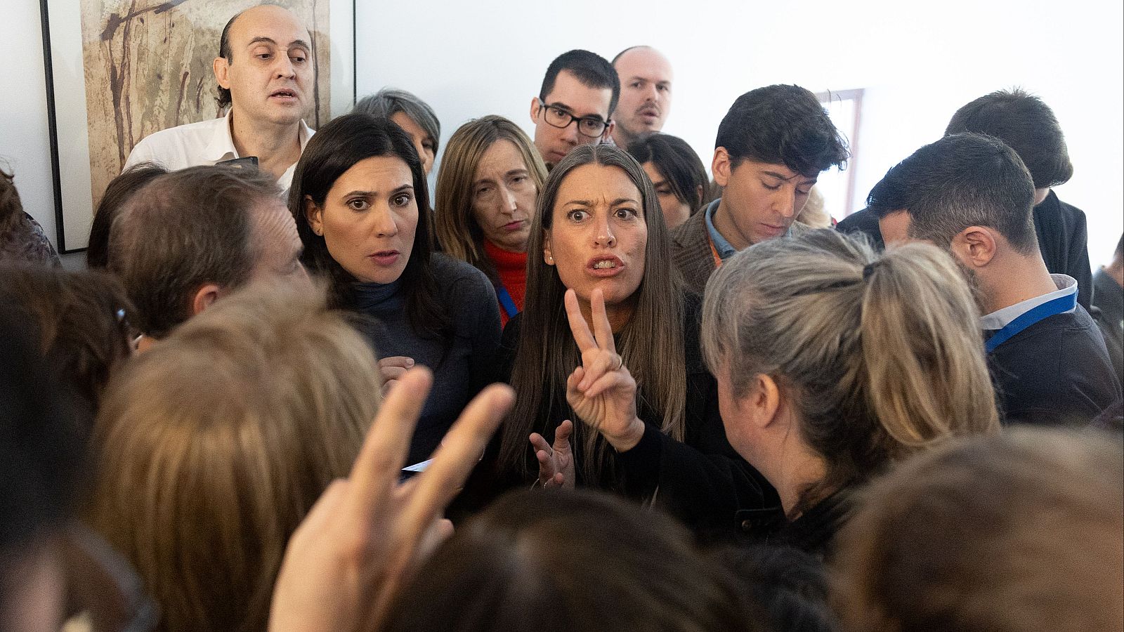 La portaveu de Junts en el Congrés, Miriam Nogueras, ofereix declaracions als mitjans a la seva sortida de la Comissió de Justícia