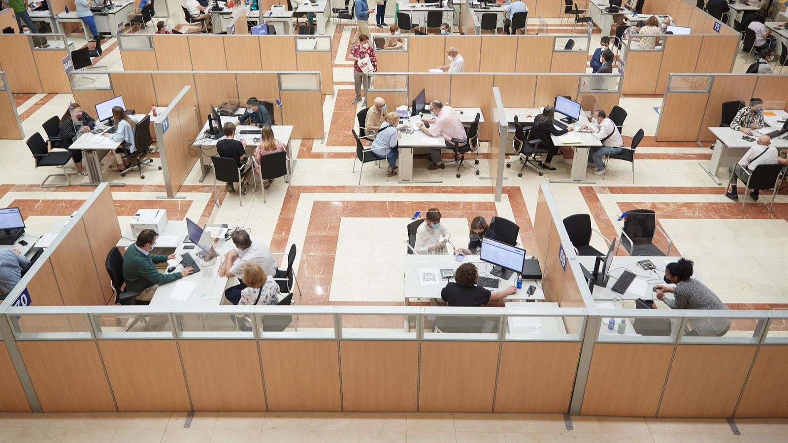 Los salarios de los funcionarios subirán un 0,5% más en 2023