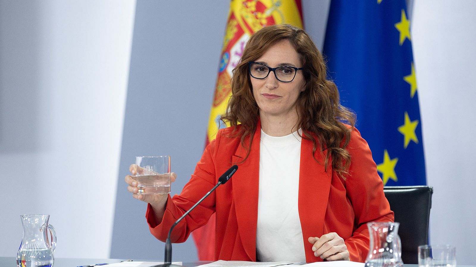 La ministra de Sanidad, Mónica García, durante una rueda de prensa posterior a la reunión del Consejo de Ministros