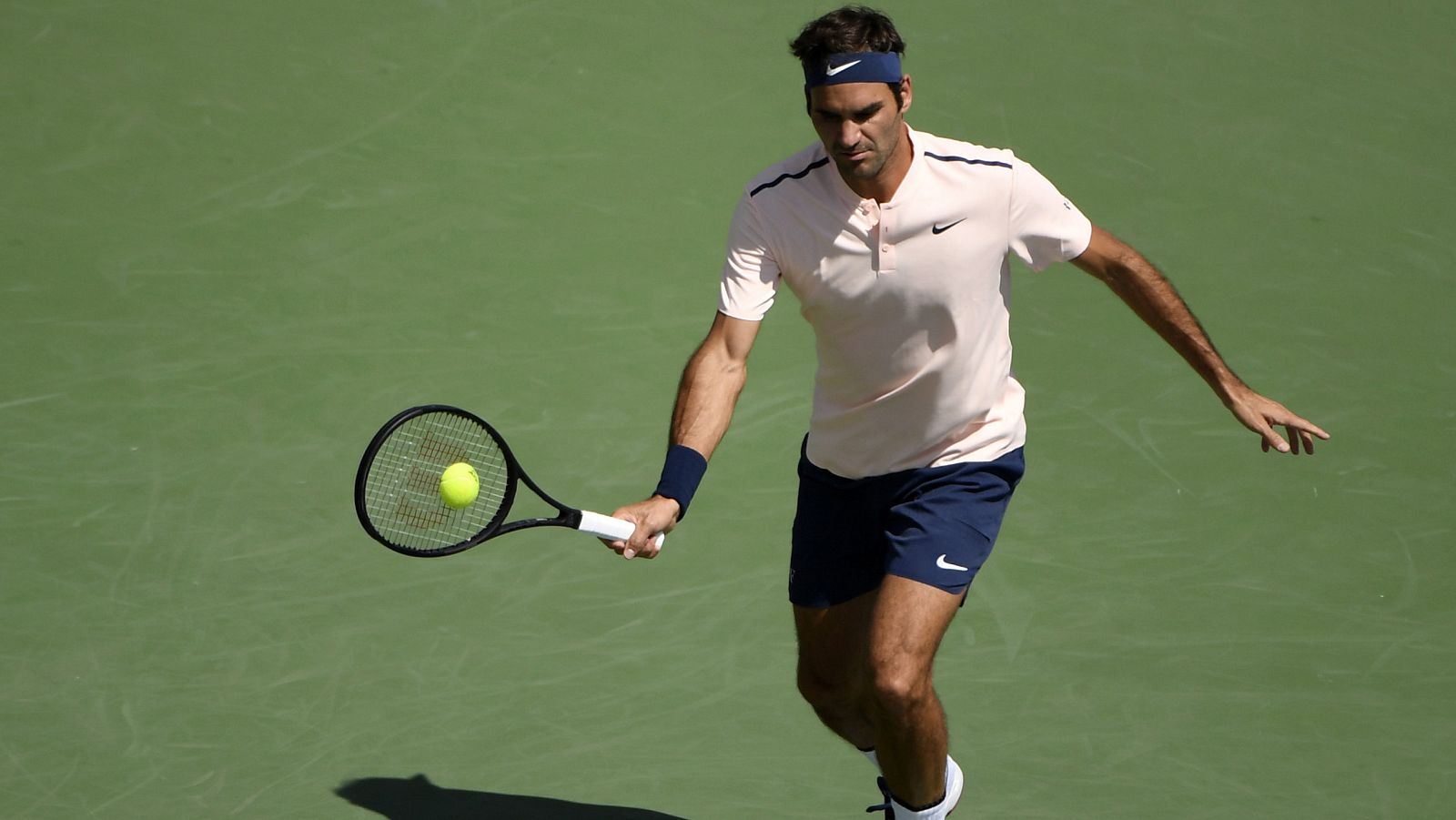 Roger Federer ya está en octavos en Montreal