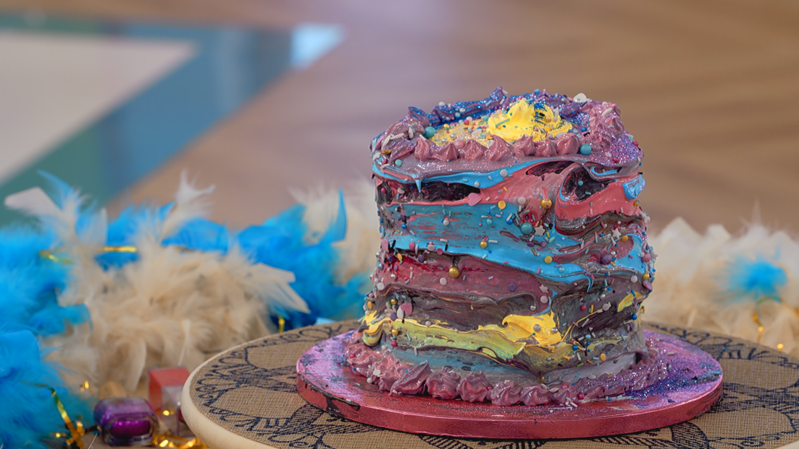 Receta de la tarta Drag de chocolate con limón y jengibre de Blas Cantó en 'Bake Off'