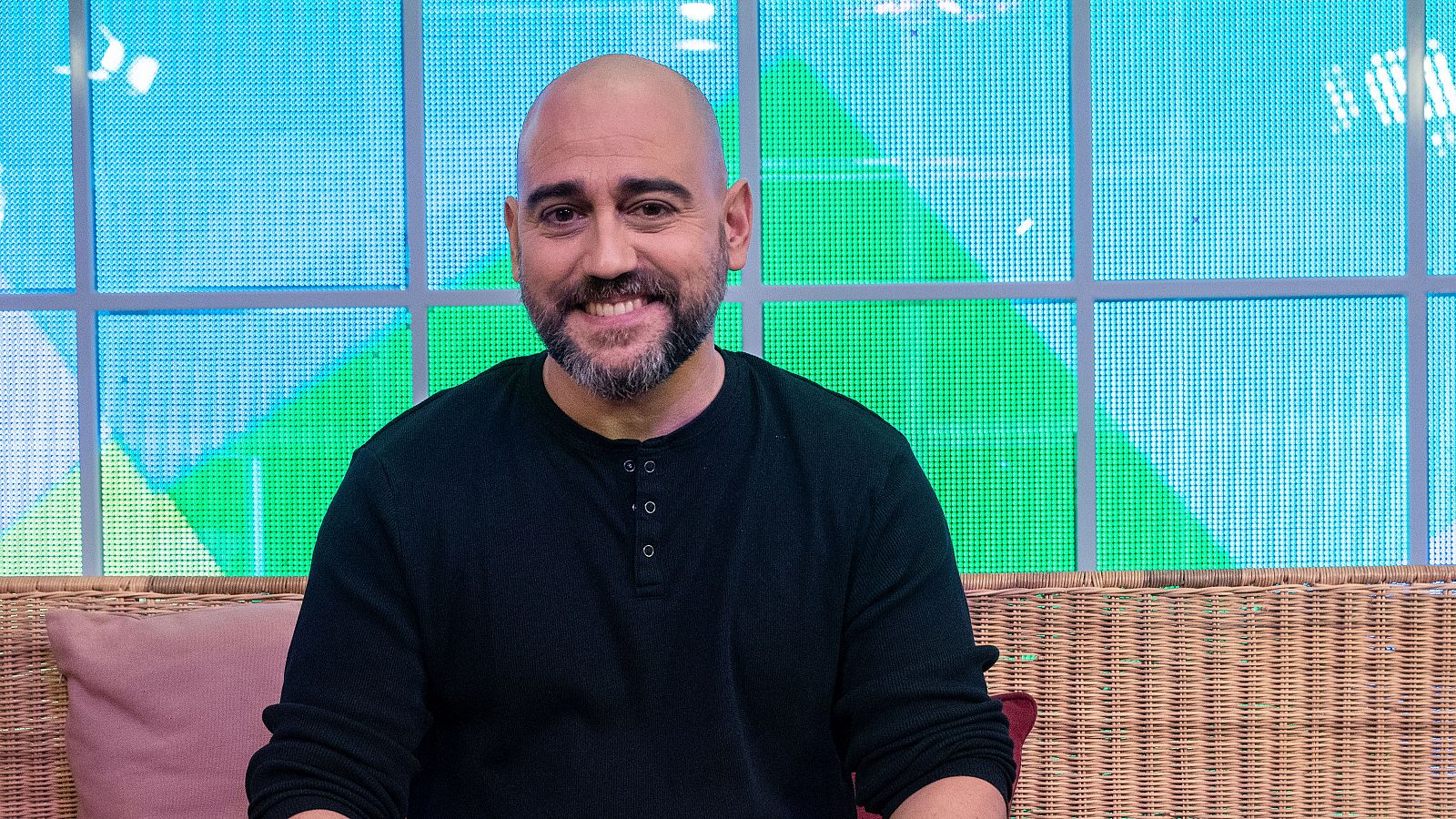 Armando Bastida, enfermero pediátrico, responde dudas sobre el pañal y la lactancia