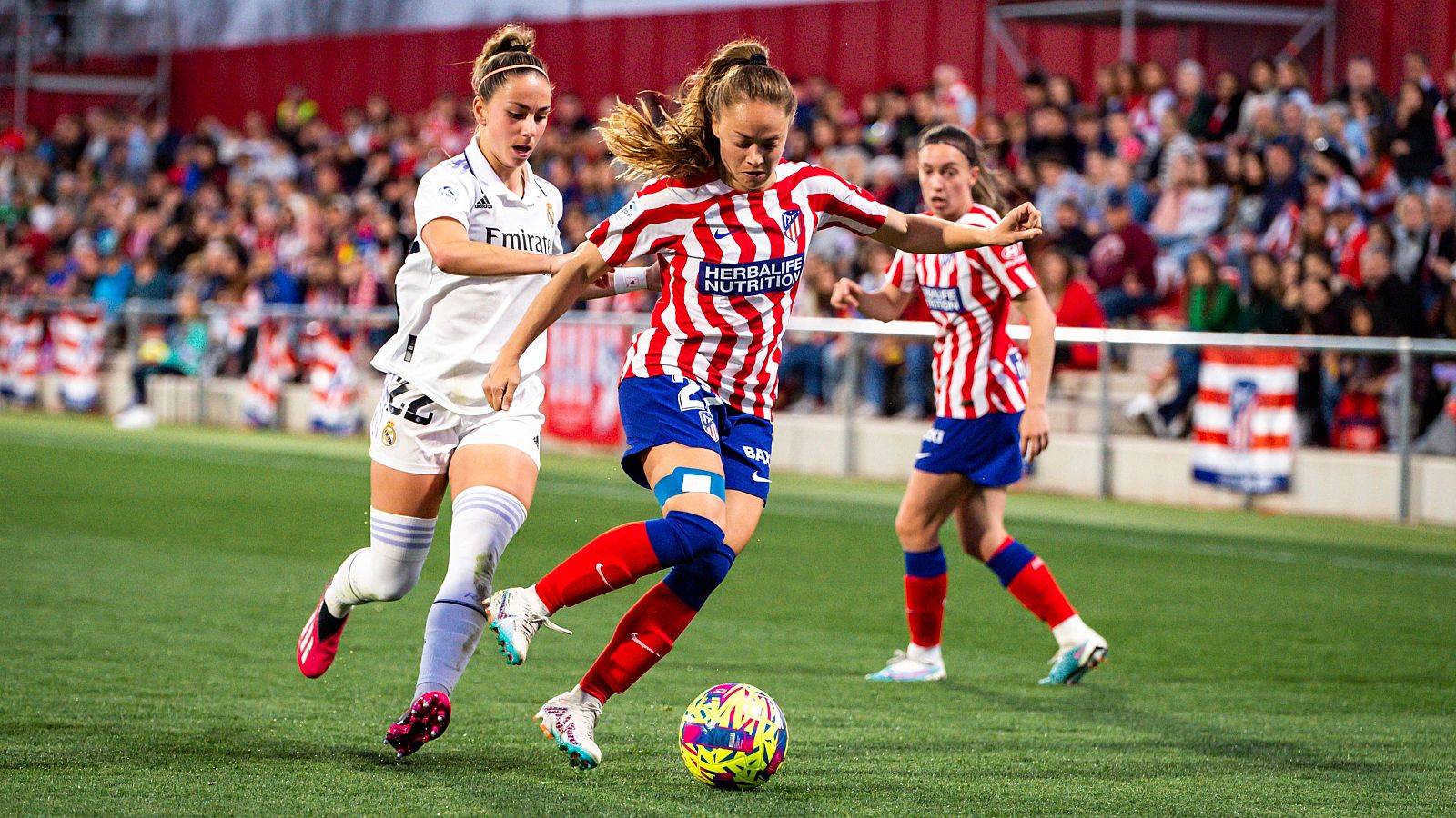 Real Madrid y Atlético de Madrid se enfrentan en la Liga F