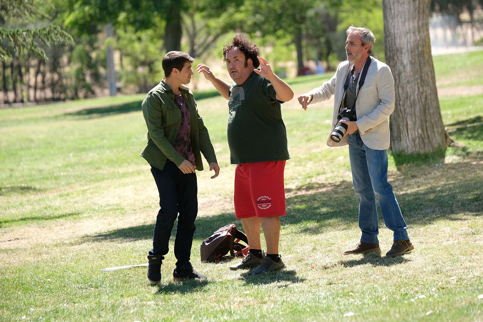 ¿A quién estarán registrando Rober y Elías?