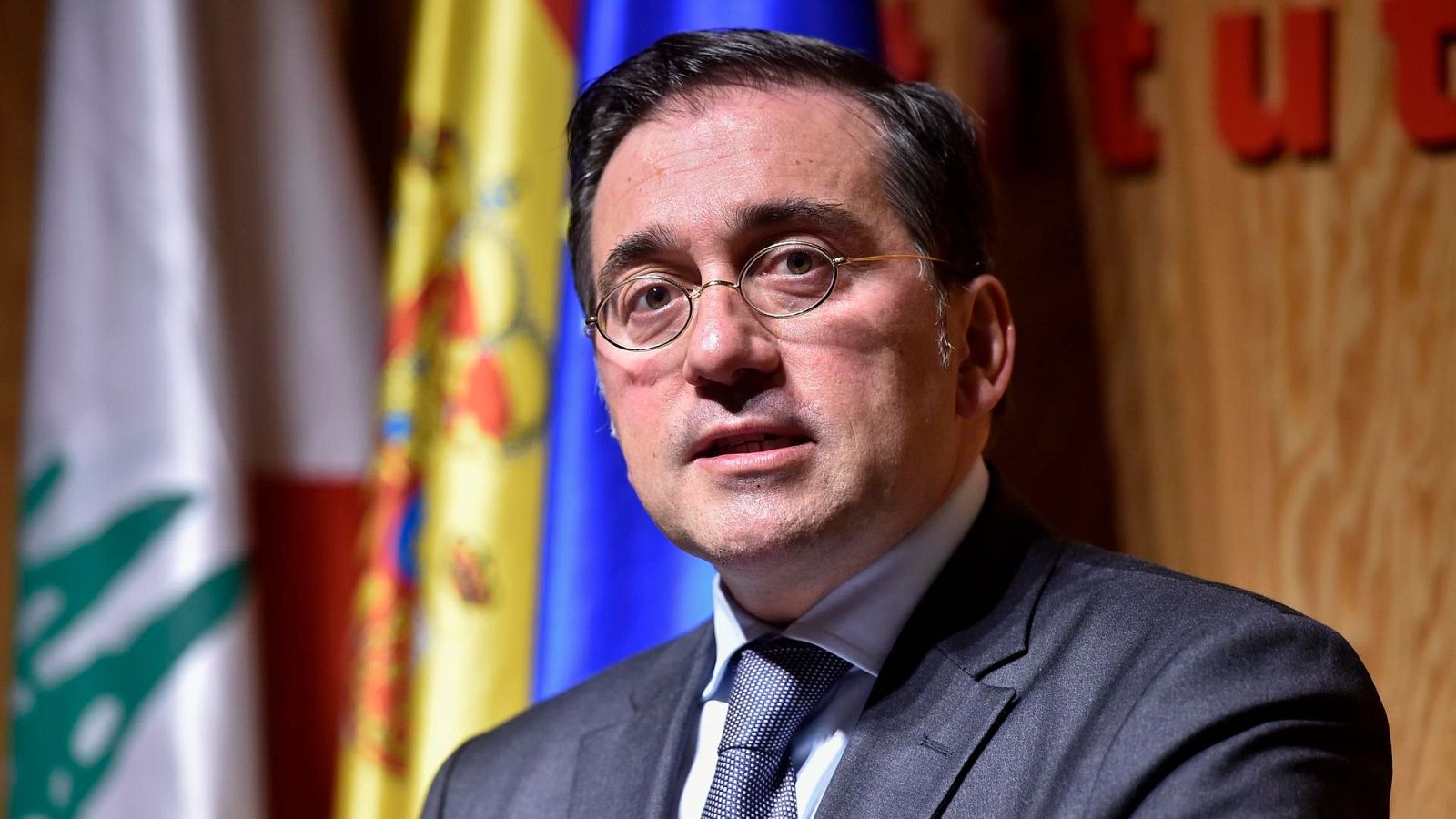 El ministro de Asuntos Exteriores, José Manuel Albares durante una rueda de prensa en Beirut