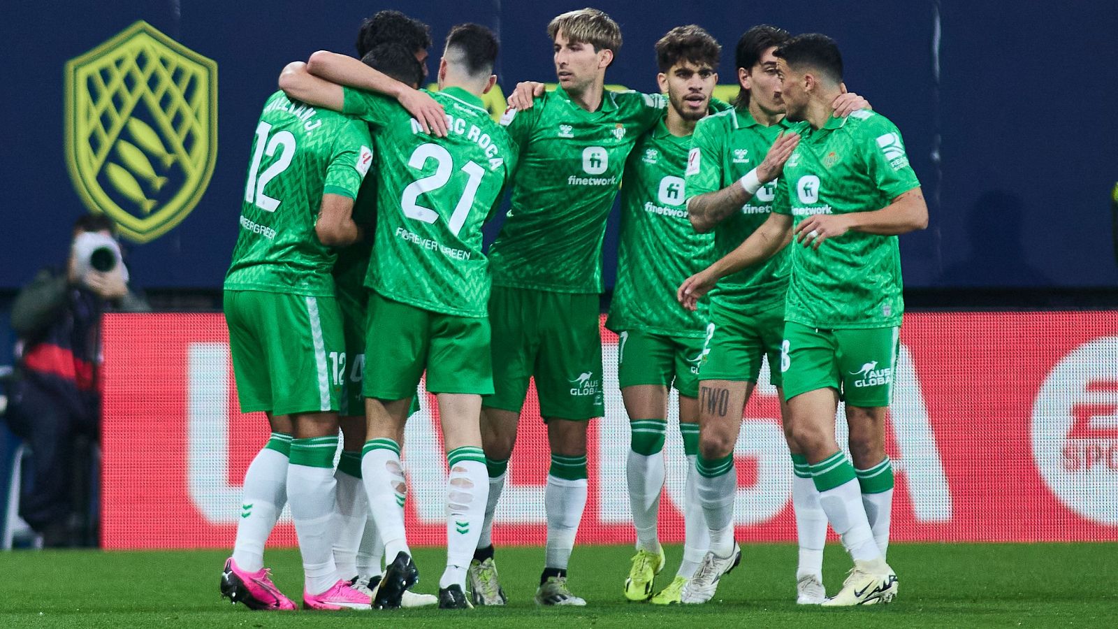 El Betis celebra un gol ante el Cádiz