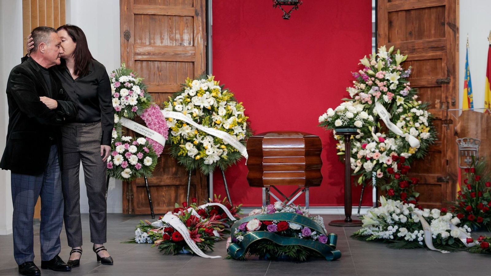 Capilla ardiente del periodista, escritor y exdiputado Fernando Delgado, que ha fallecido a los 77 años de edad