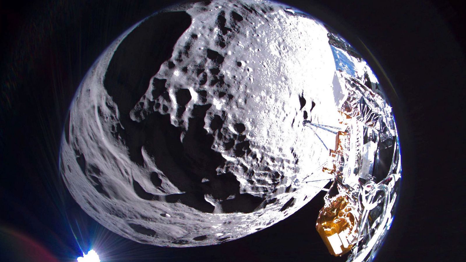 El módulo lunar Odiseo se encuentra "sano y salvo"