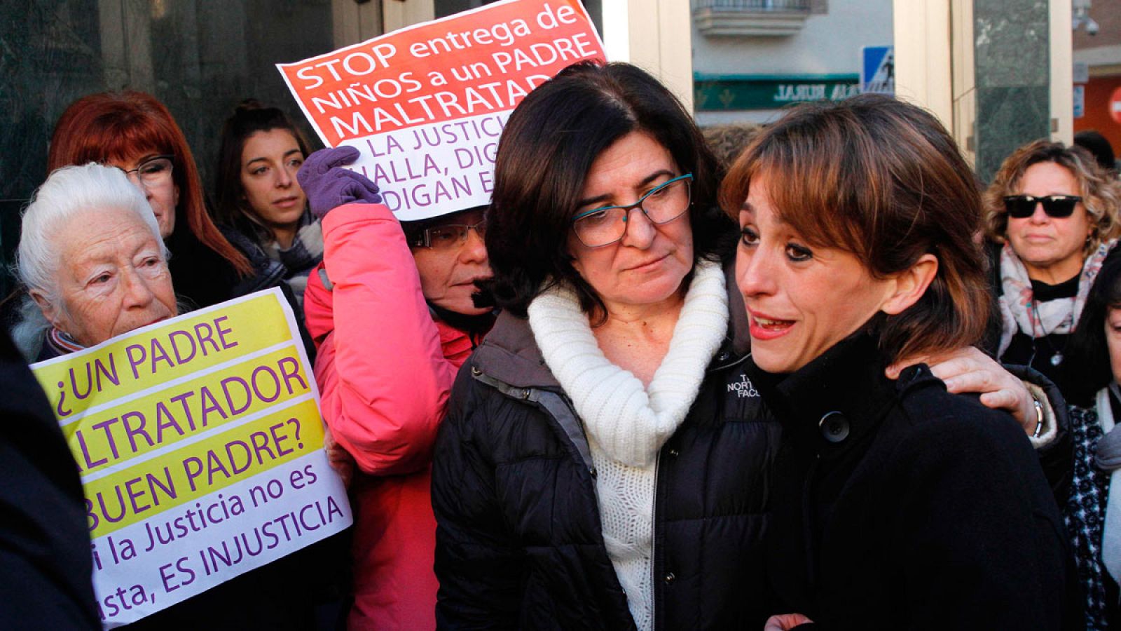 Juana Rivas durante una manifestación convocada en su apoyo