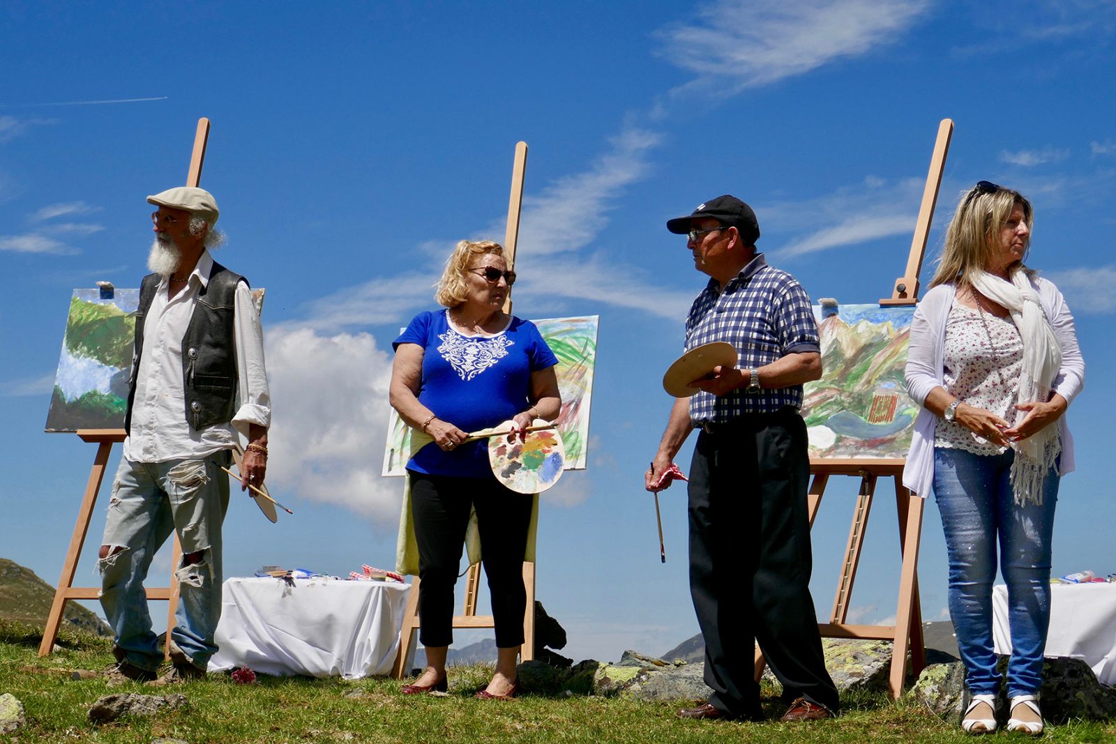 Los huéspedes de 'Hotel romántico' recibirán una inspiradora clase de pintura