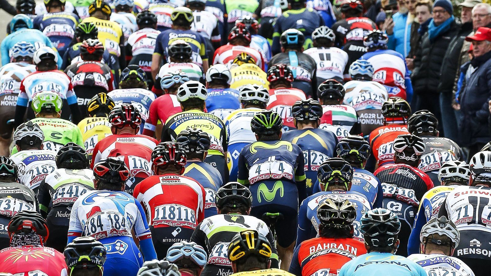 Menos muros y más montaña para el desafío de la Vuelta