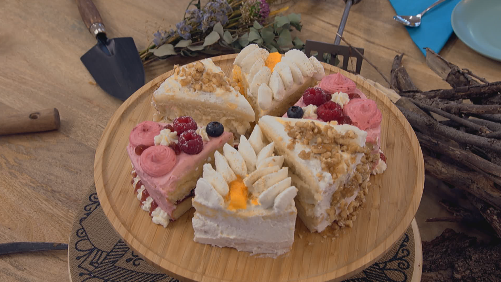 Receta de la tarta armada rellena de curry y mango de Alba Carrillo en 'Bake Off'