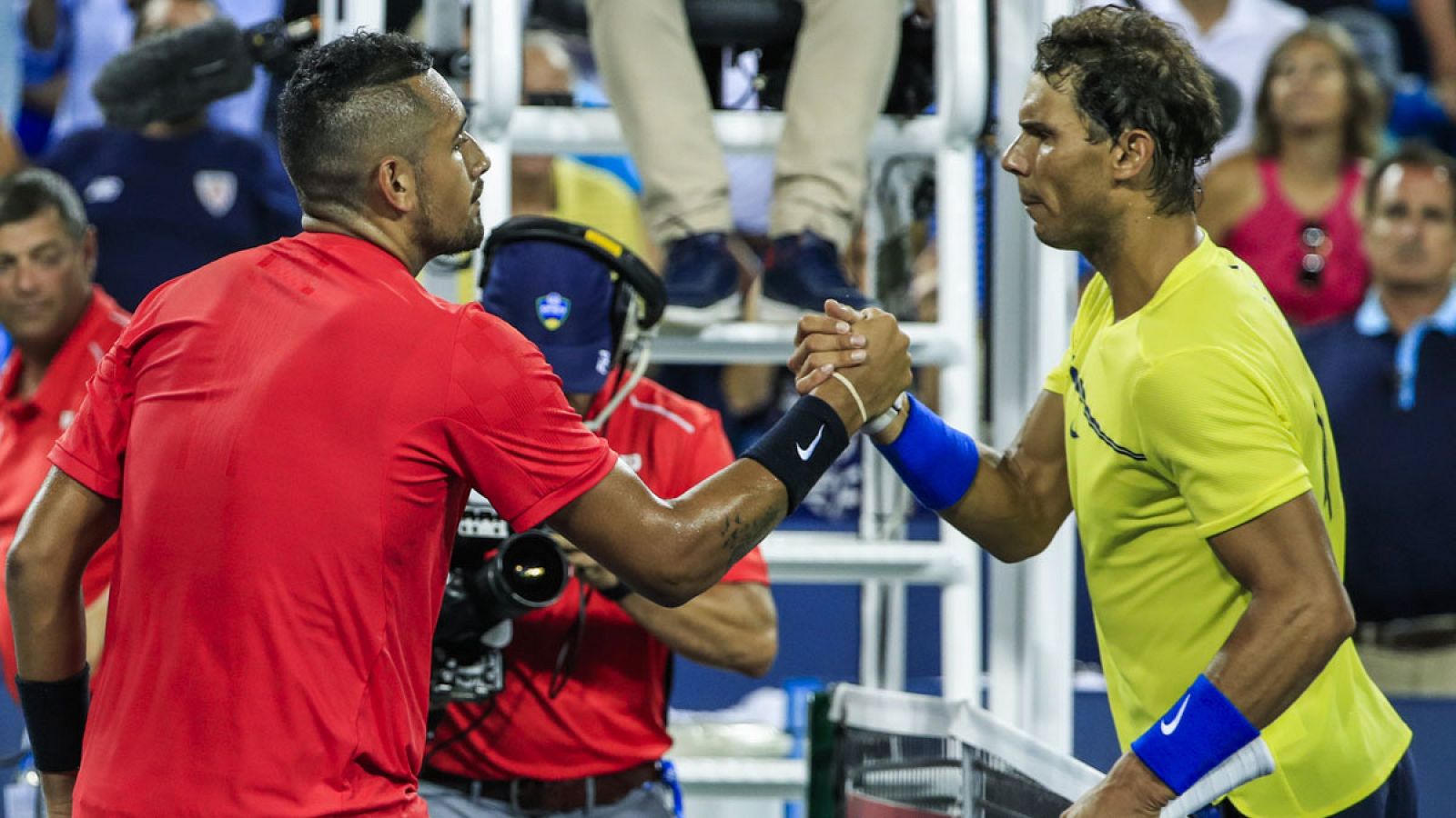 Kyrgios elimina a Nadal y jugará la semifinal con Ferrer