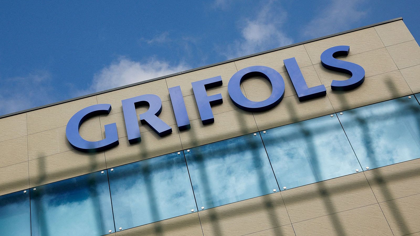 Grifols se hunde un 12% en Bolsa tras un nuevo ataque de Gotham