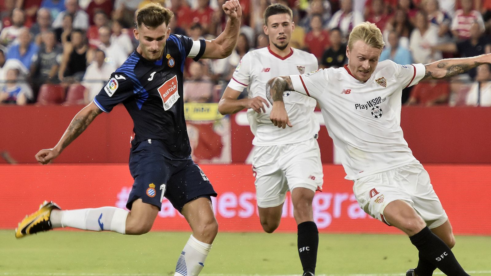 Sevilla y Espanyol empatan a uno en el Sánchez Pizjuán