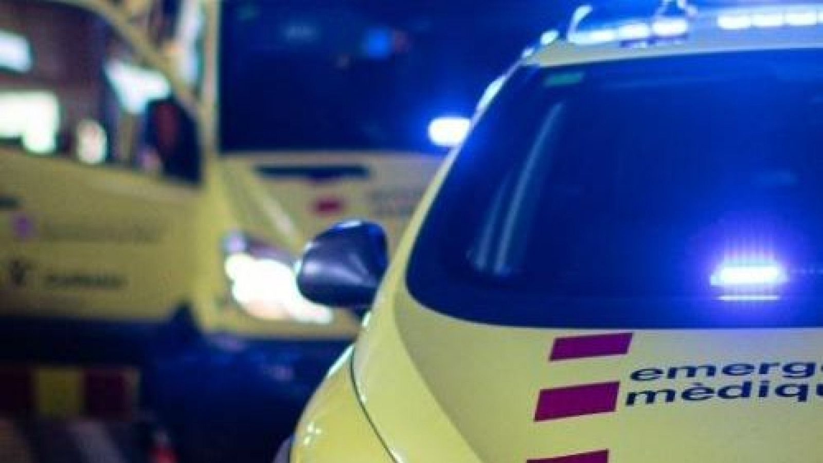 9 persones afectades per l'incendi a un bloc de pisos del Baix Guinardó.