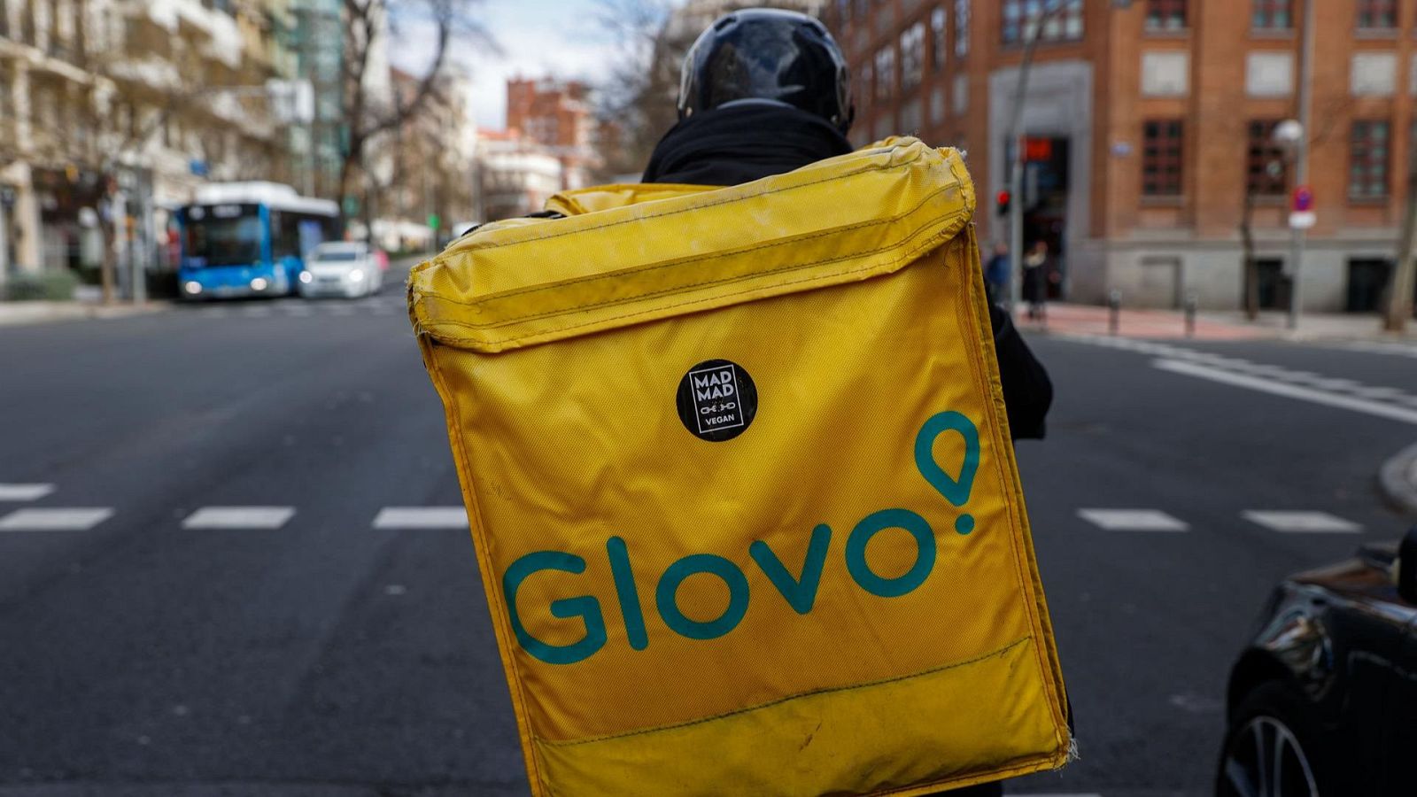 Los 27 aprueban 'in extremis' la 'Ley Rider'  a pesar de la oposición de Alemania y Francia