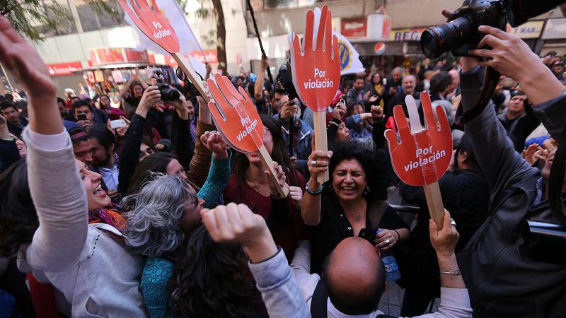 El Constitucional de Chile da un paso histórico y avala eliminar la prohibición absoluta del aborto