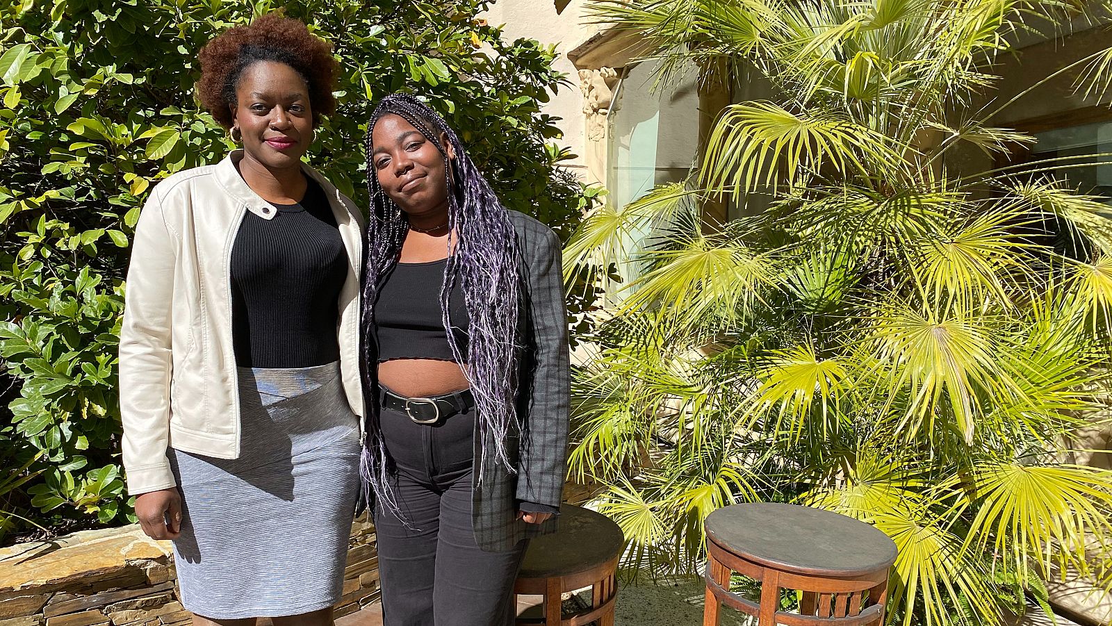 Anna Bueriberi y Carlota Momobela