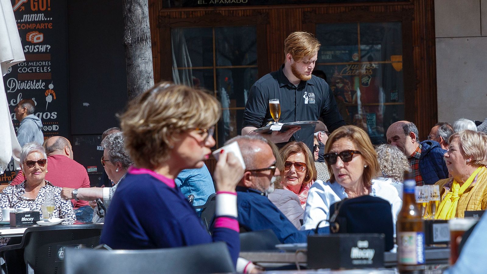 La inflación española se modera al 2,8 % por la bajada de la luz y los alimentos al 5,3 % (EFE/ Javier Belver)