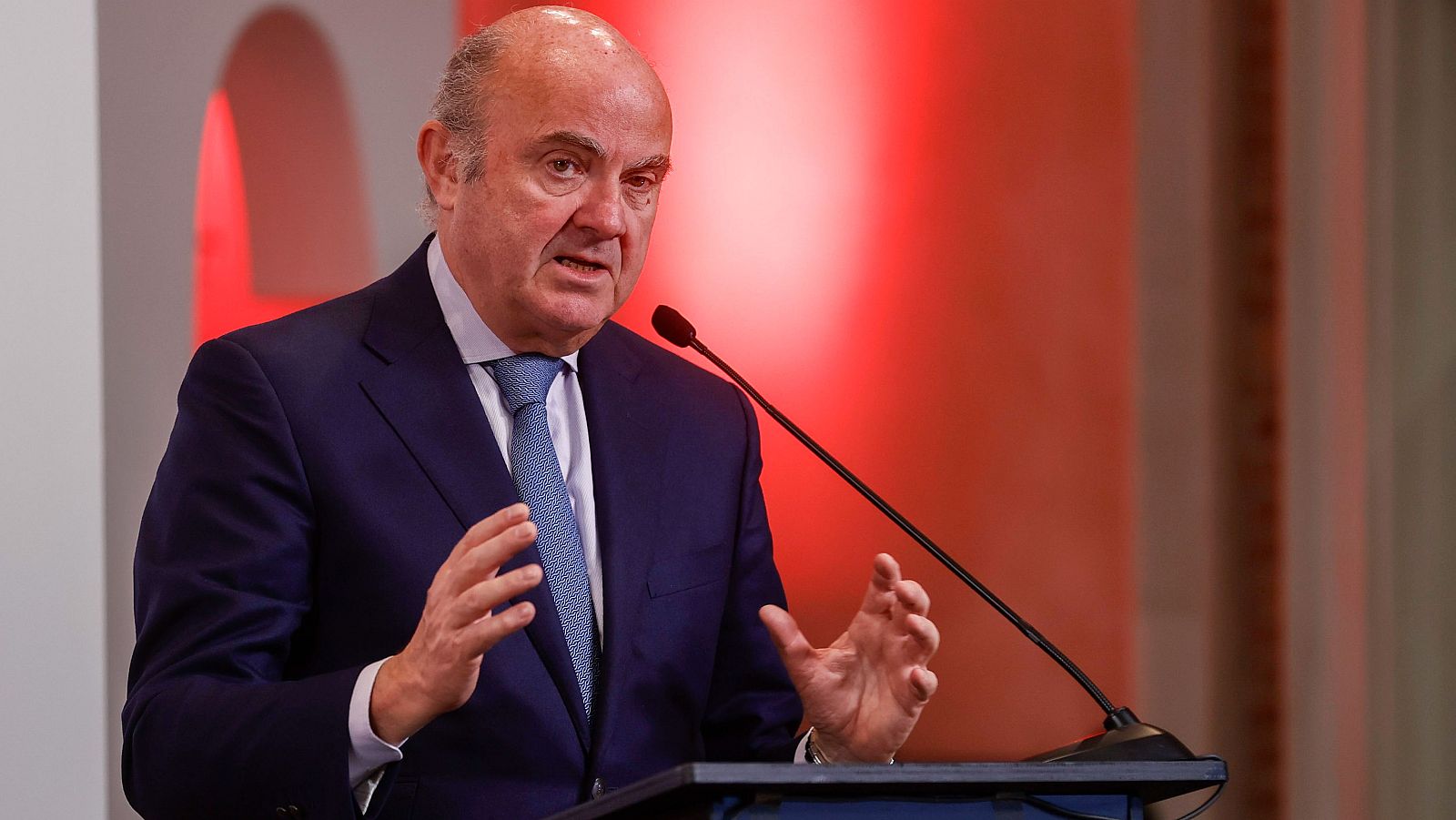 Los bancos centrales piden que el impuesto a la banca sirva para recapitalizar a las entidades