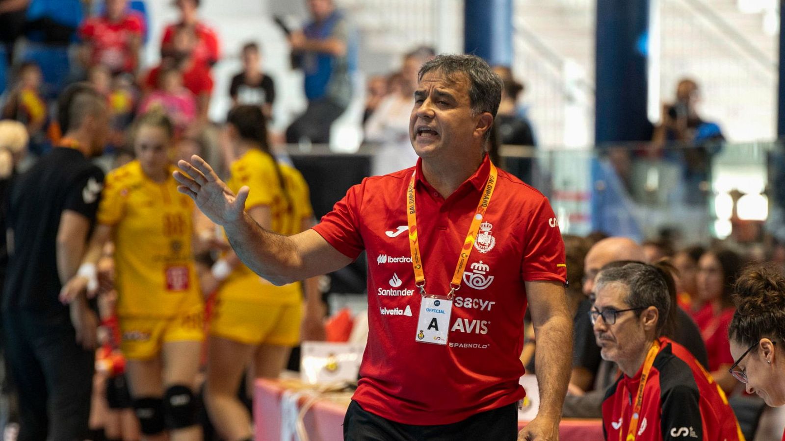 Ambrós Martín ofrece la lista de convocadas para el Preolímpico femenino de balonmano