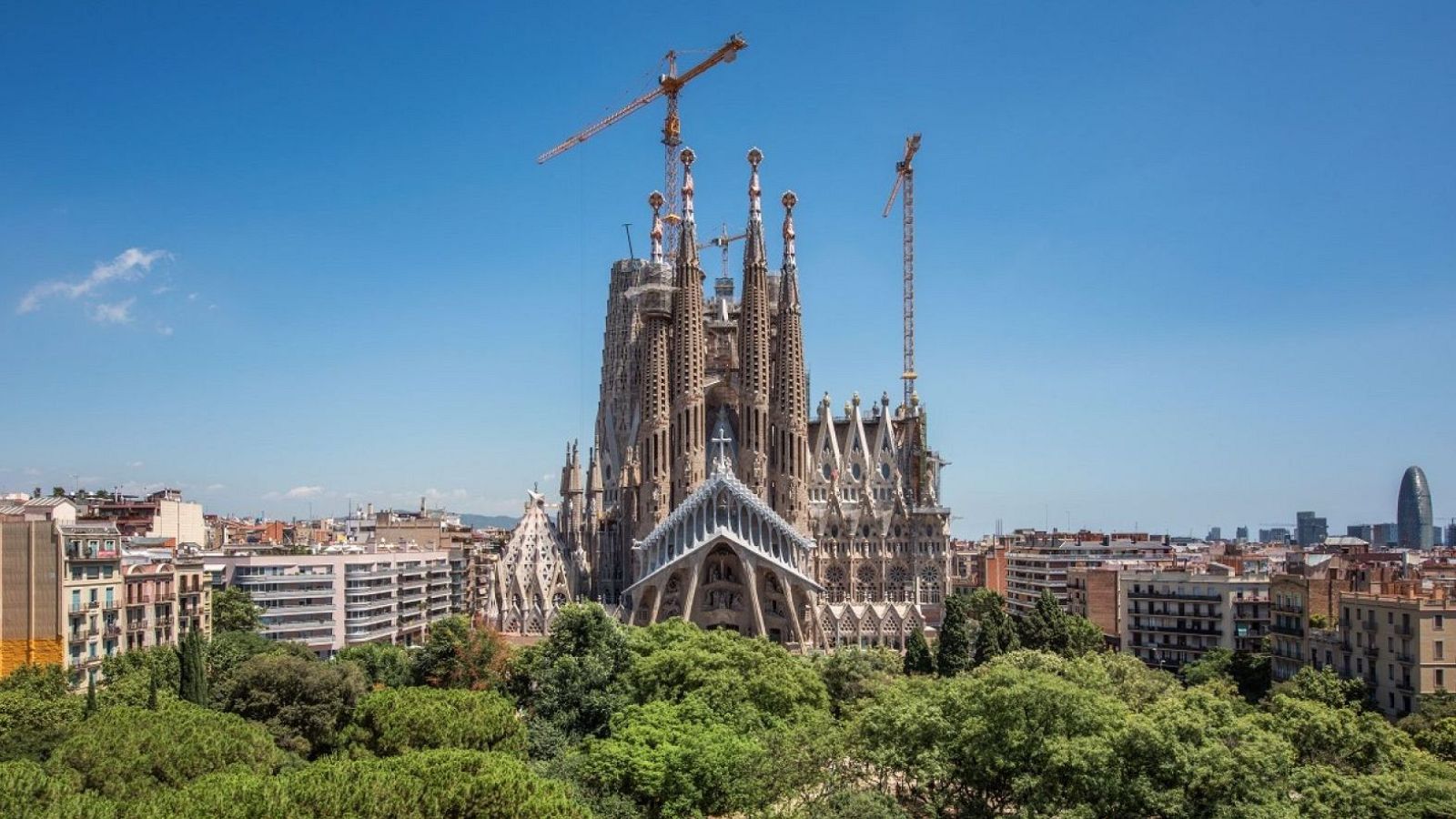La Junta Constructora espera acabar la construcció vertical del temple el 2034.