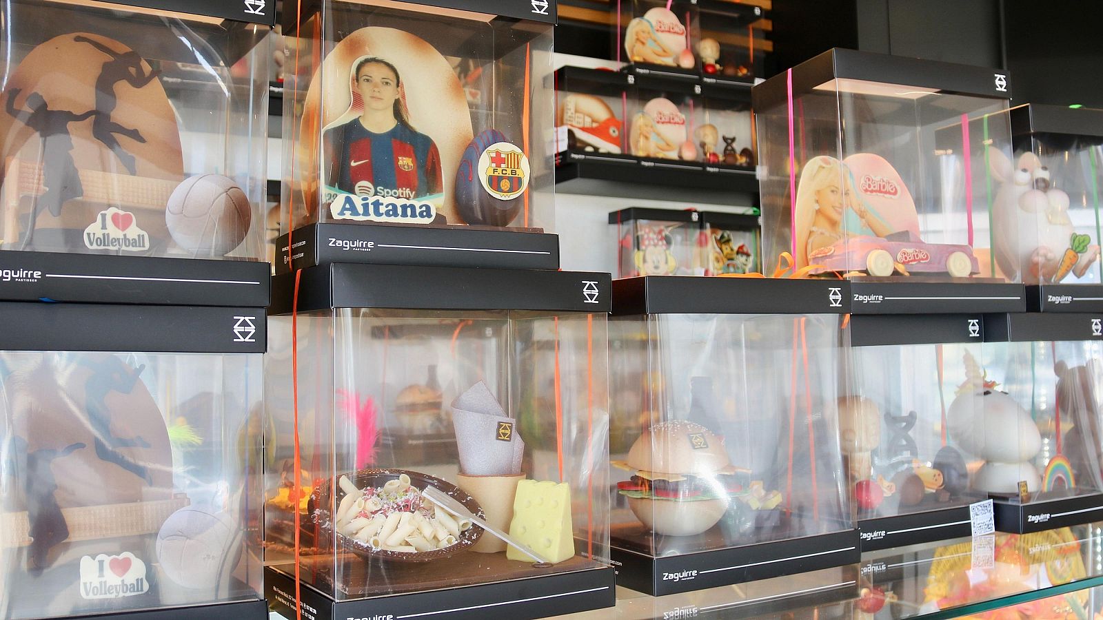 Els aparadors de les pastisseries són aquests dies un bon termòmetre del que és tendència.