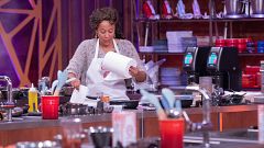 MasterChef 12 | ¿Qué le ha tocado Choco a Santiago Segura para que le de suerte?