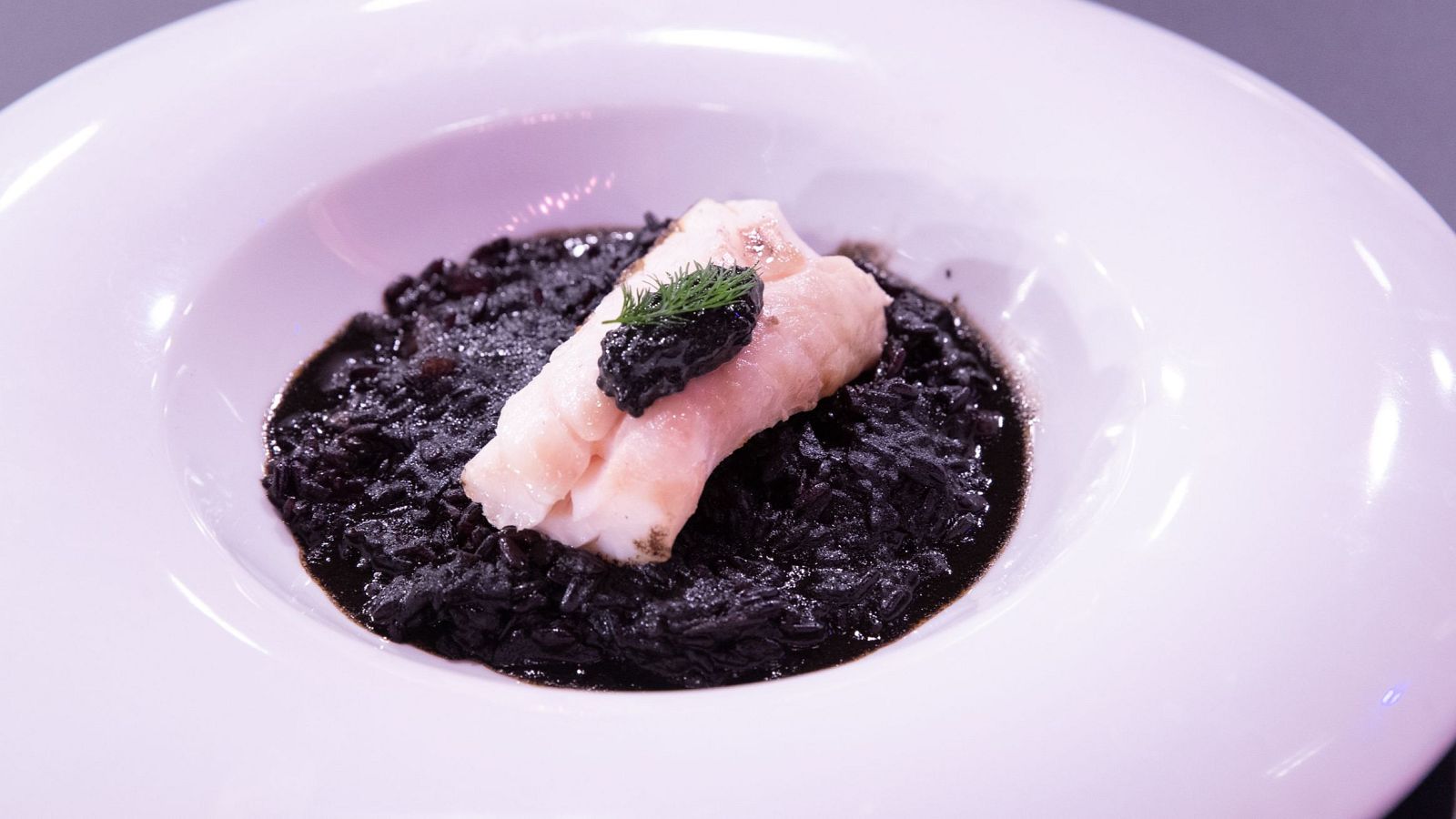 MasterChef 12: receta de arroz negro y mero de Gonzalo