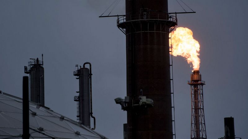 Harvey golpea la producción y el refinado de petróleo en Texas y provoca la subida de la gasolina