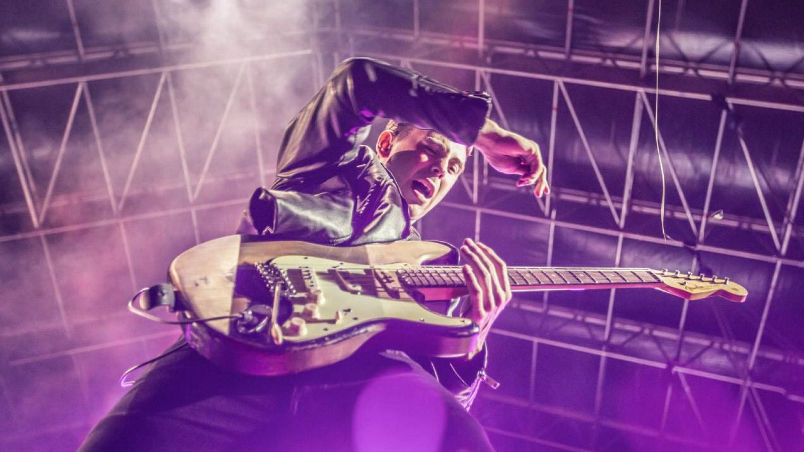 El guitarrista británico Laurence Jones fue uno de los atractivos del festival