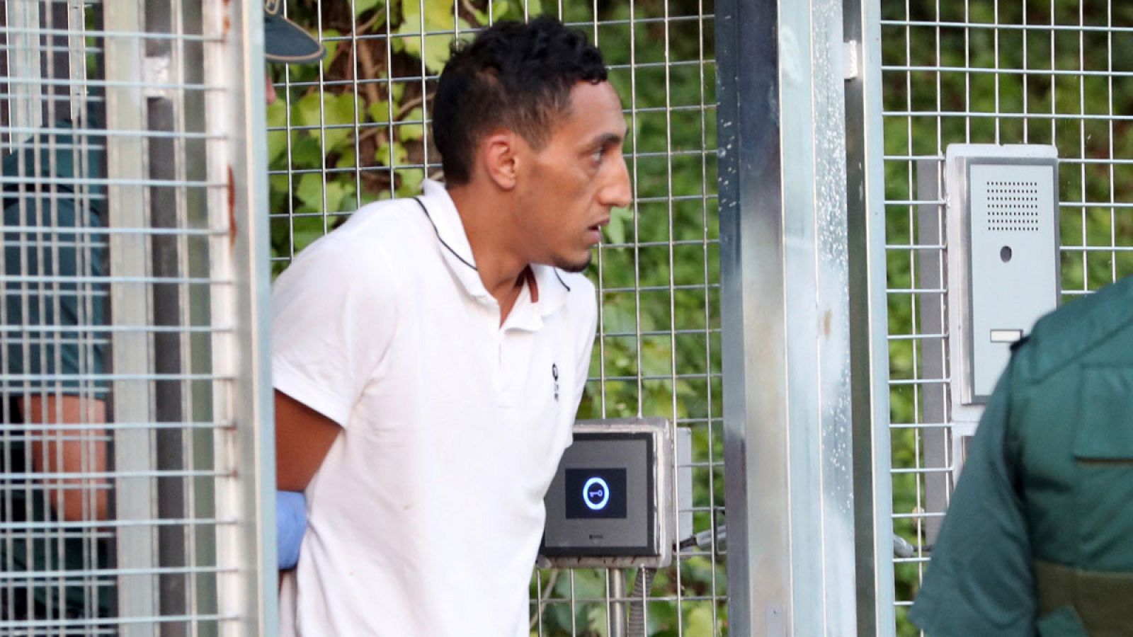 Driss Oukabir, uno de los dos detenidos por el doble atentado en Cataluña que sigue en prisión