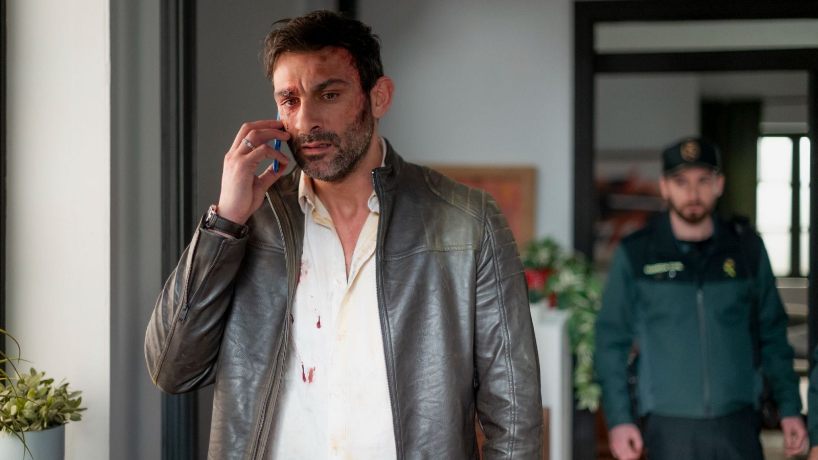 '4 estrellas' | Andrea se marcha huyendo de la mafia