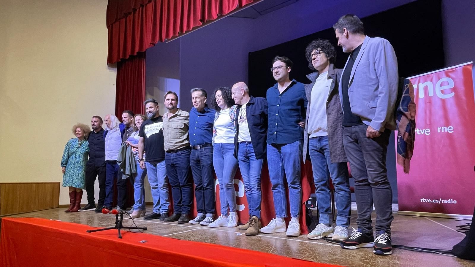 Foto de familia del programa especial de 'Espacio en blanco' en Quesada, Jaén.