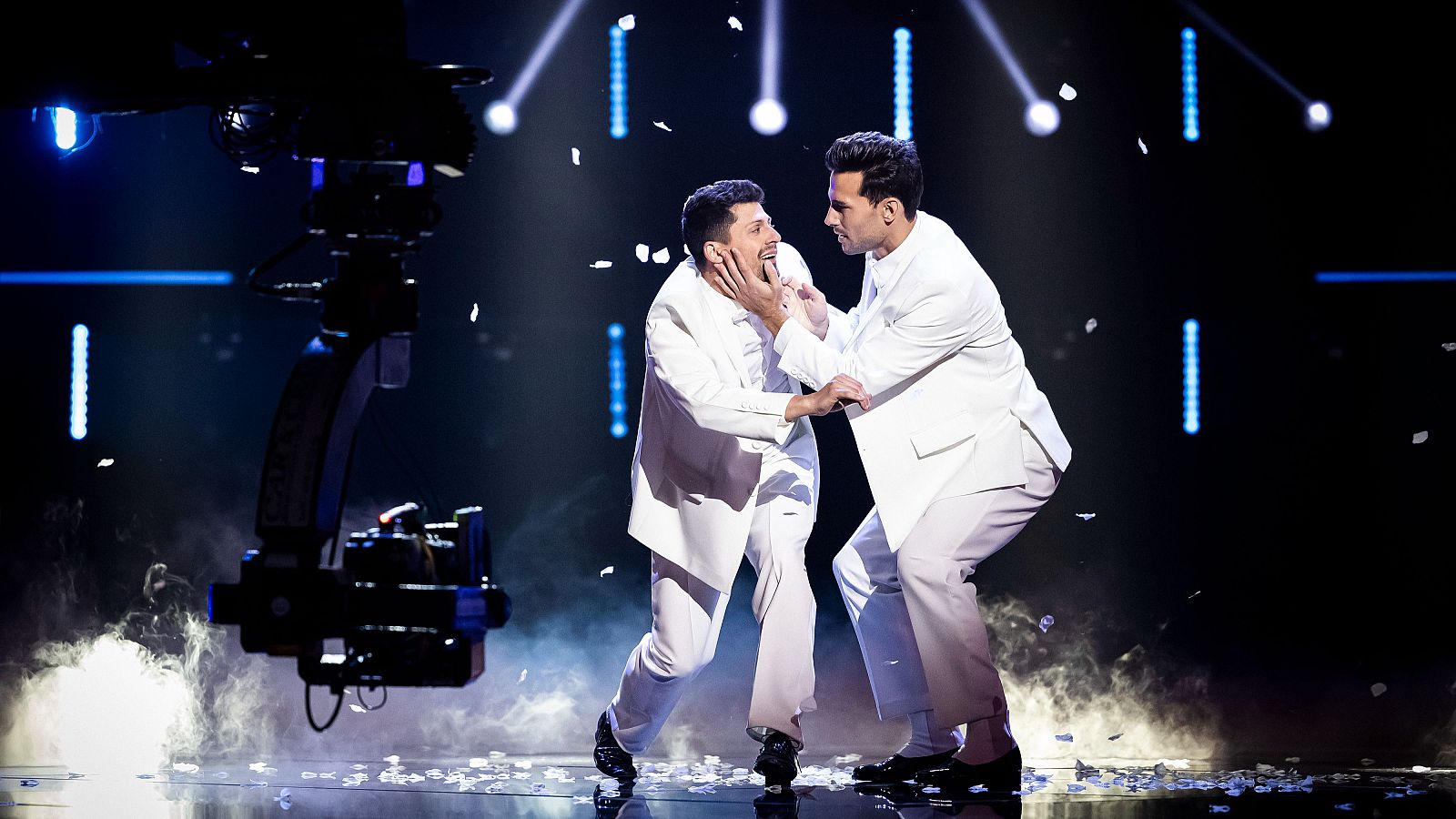 Jaime Astrain y Santiago fueron los ganadores del programa 8 de 'Baila como puedas'