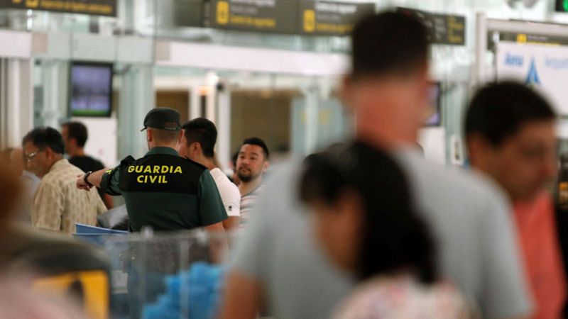 Los vigilantes del Aeropuerto de El Prat convocan una nueva huelga a partir del 6 de octubre